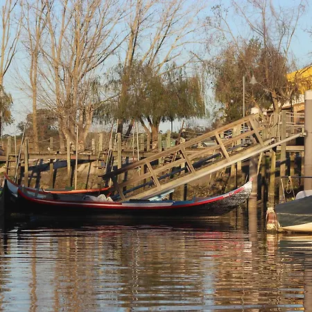 Botel Casa Barco Valada